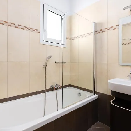 Melodia, 4 Bedroom With Private Pool Линдос